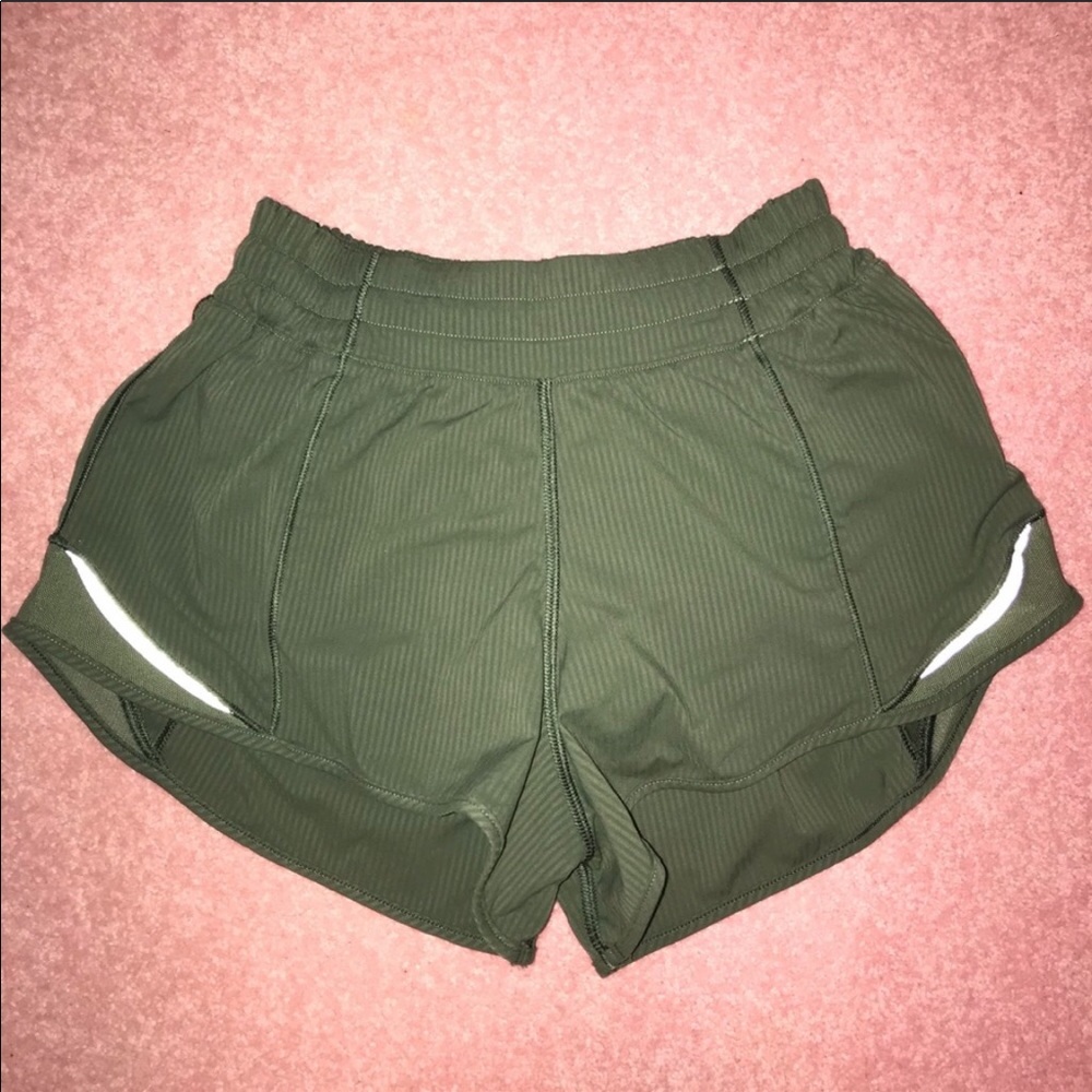 Lululemon hotty hot shorts size 2